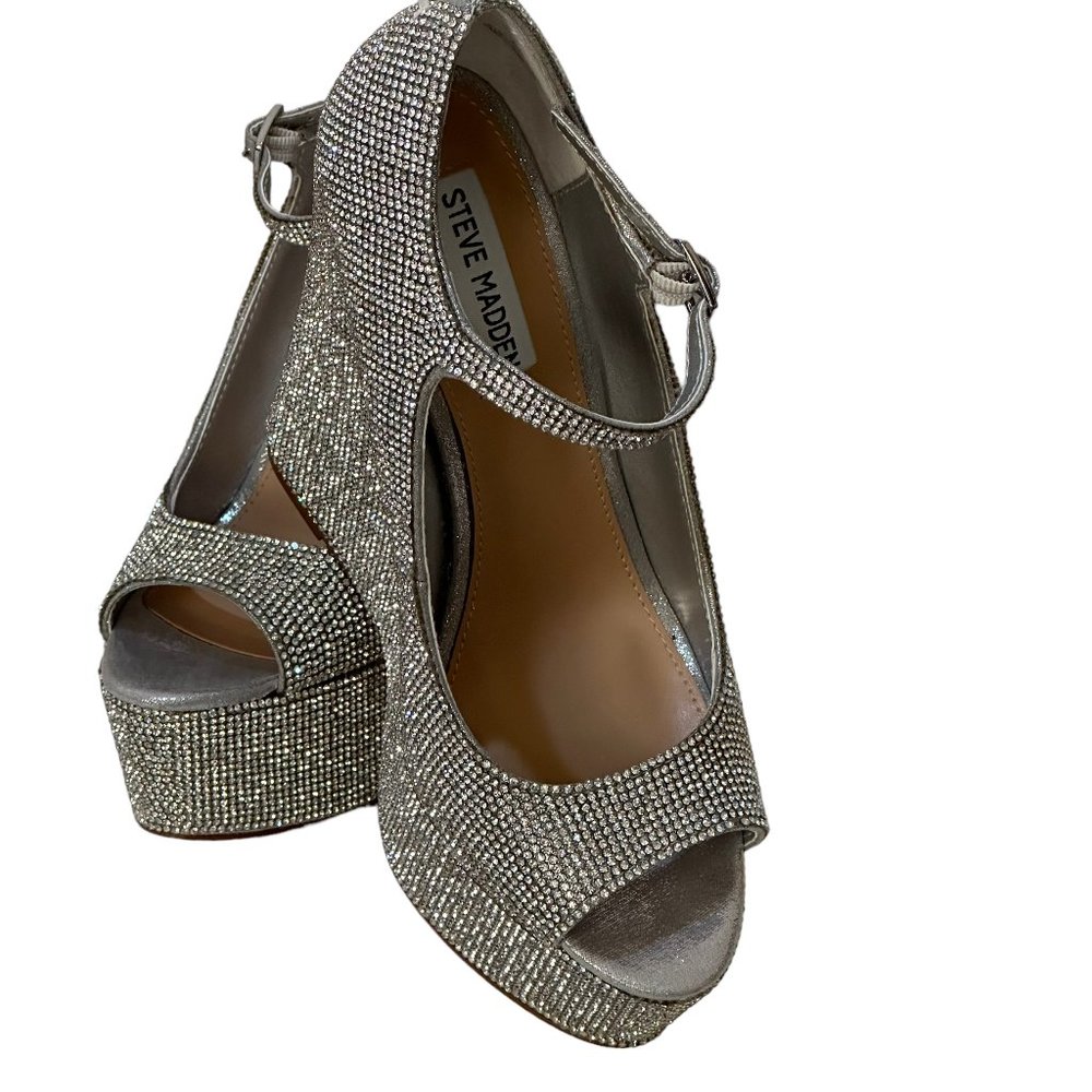 (9-228) Steve Madden Silver Rhinestone Platform Wedge Heels